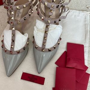 Valentino ROCKSTUD CAGED PUMP 65MM